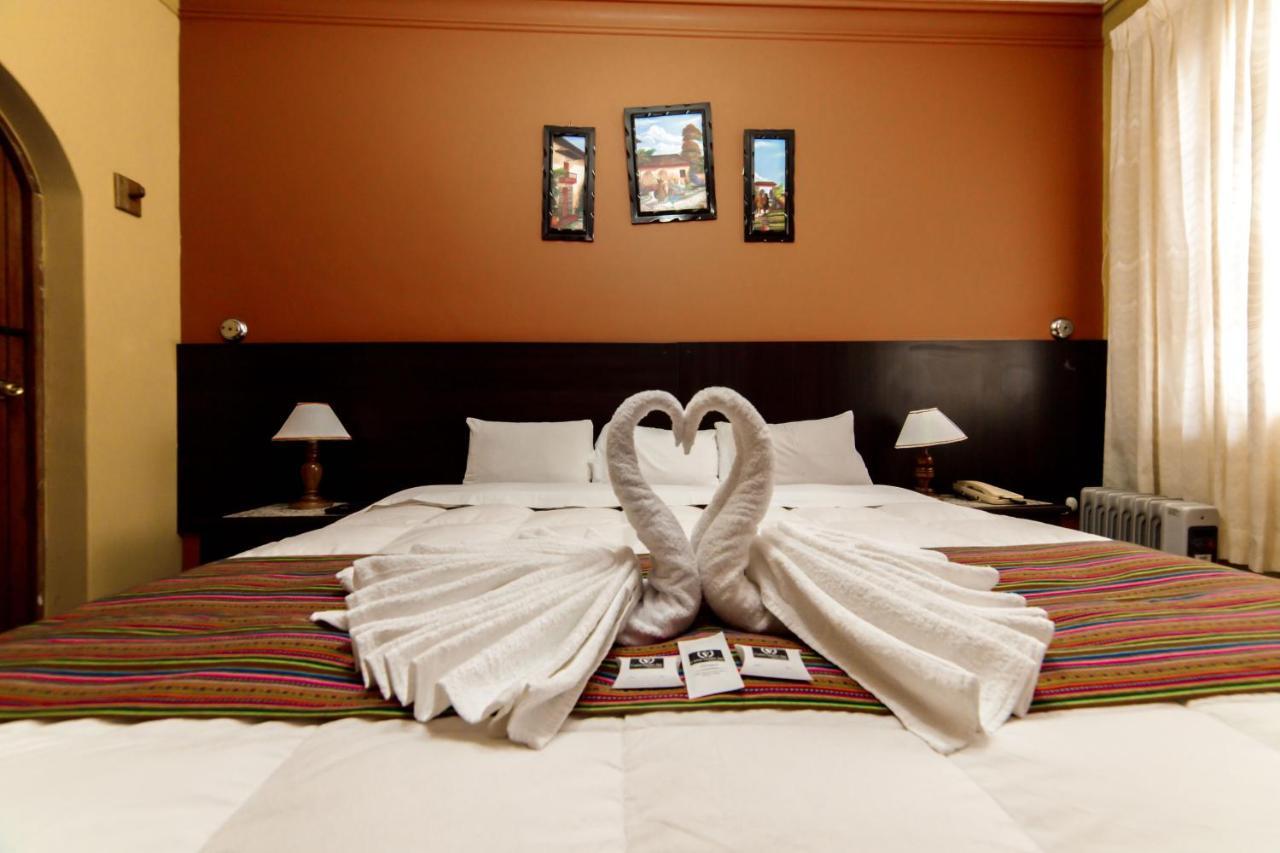 Carlos V Hotel Cusco Bagian luar foto
