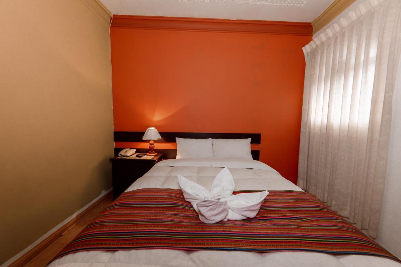 Carlos V Hotel Cusco Bagian luar foto