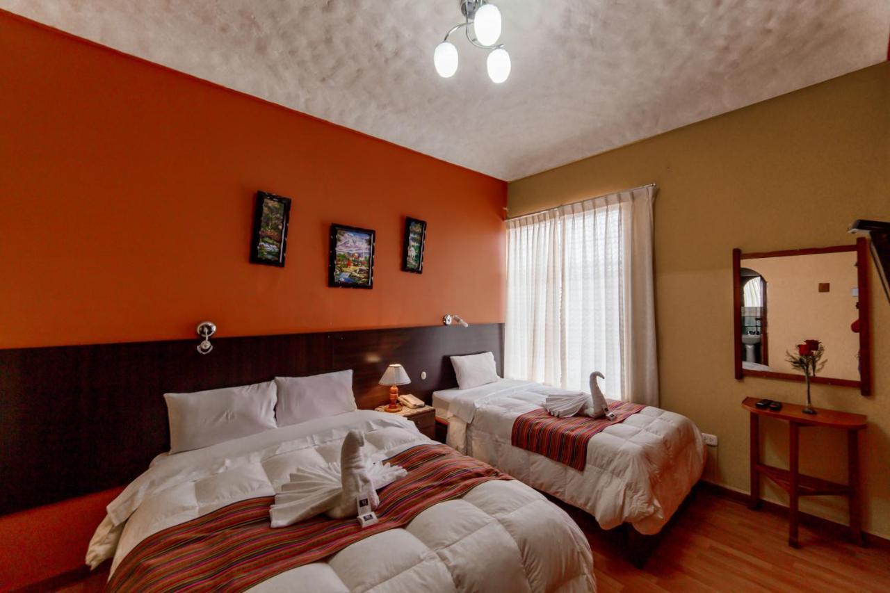 Carlos V Hotel Cusco Bagian luar foto