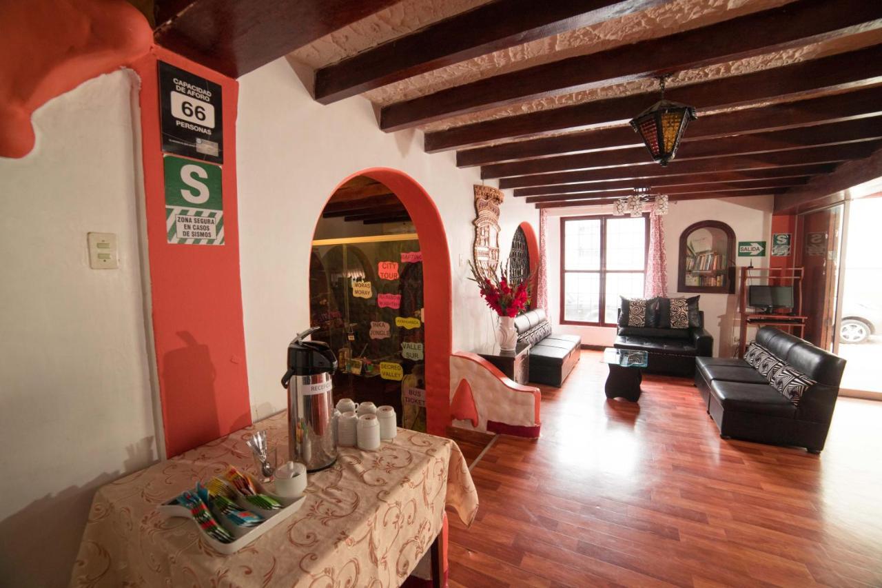Carlos V Hotel Cusco Bagian luar foto